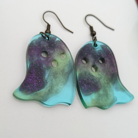 Spooky Ghost Earrings Handmade Resin Art Cute Goth Sparkly Halloween Jewelry - Picture 4 of 8